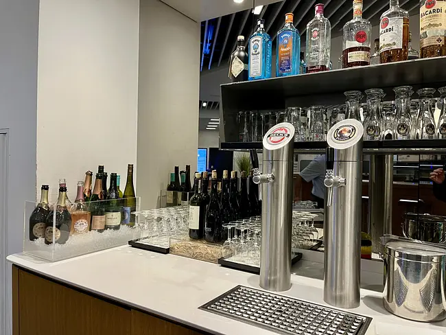 Self-Serve Beer, Wine & Bubbles