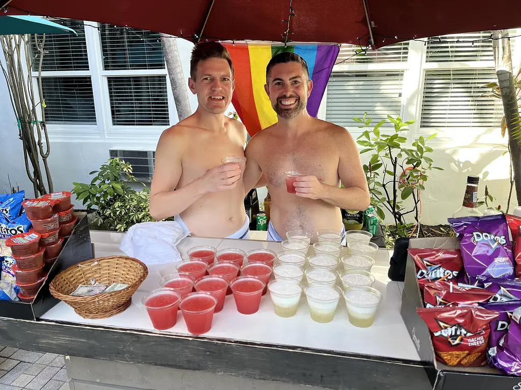 Two Gay Expats - Fort Lauderdale, FL, USA - Worthington Resorts - Happy Hour