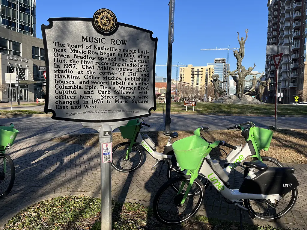 Music Row and Musica Statue