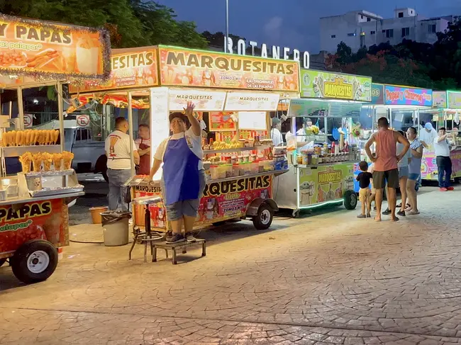 Two Gay Expats - Cancun, Quintana Roo, Mexico - Parque de las Palapas - Local Food