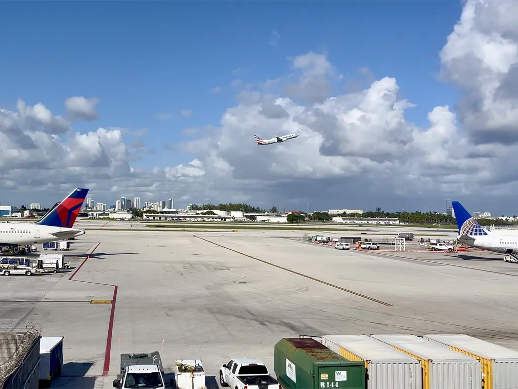 Two Gay Expats - Fort Lauderdale, FL, USA - Fort Lauderdale International Airport