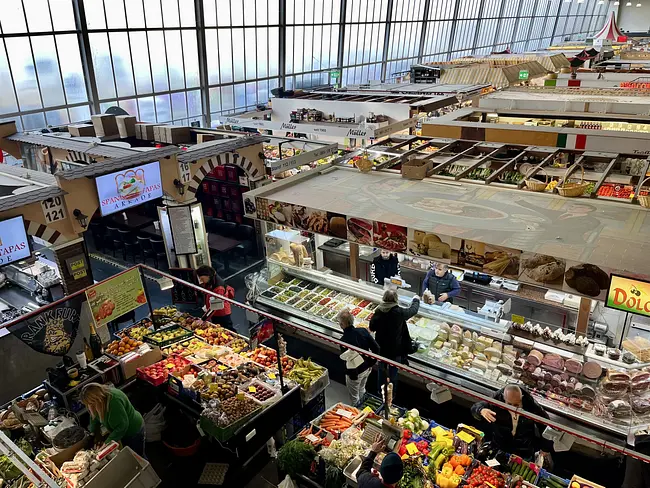 Kleinmarkthalle Food Hall