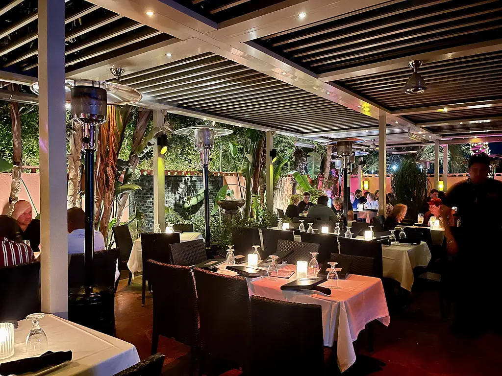 Outdoor Dining at Tropicale