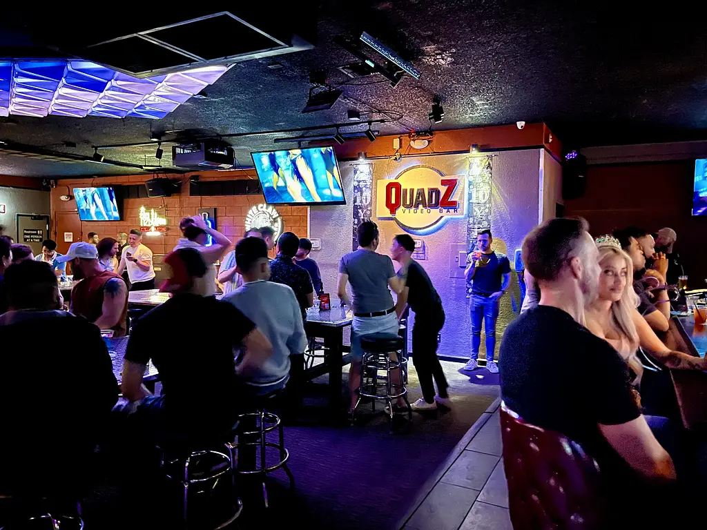 5 Best Gay Bars and Clubs in Las Vegas in 2024 - TwoGayExpats.com