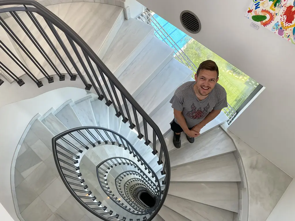 Andy in the staircase at Hotel MiM