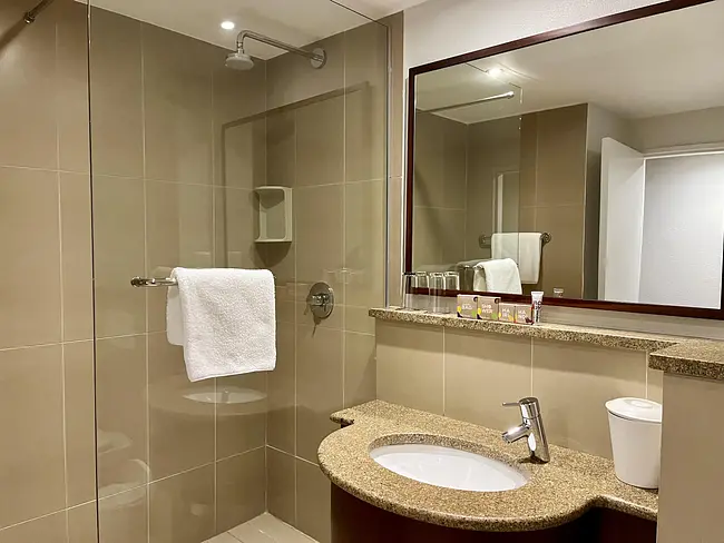 Two Gay Expats - Johannesburg, South Africa - Johannesburg Airport - City Lodge Airport Hotel - Bathroom