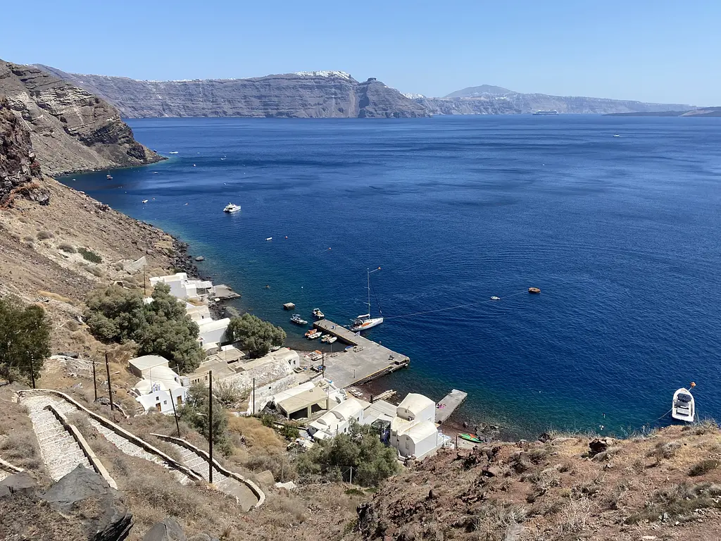 Path down to Armeni