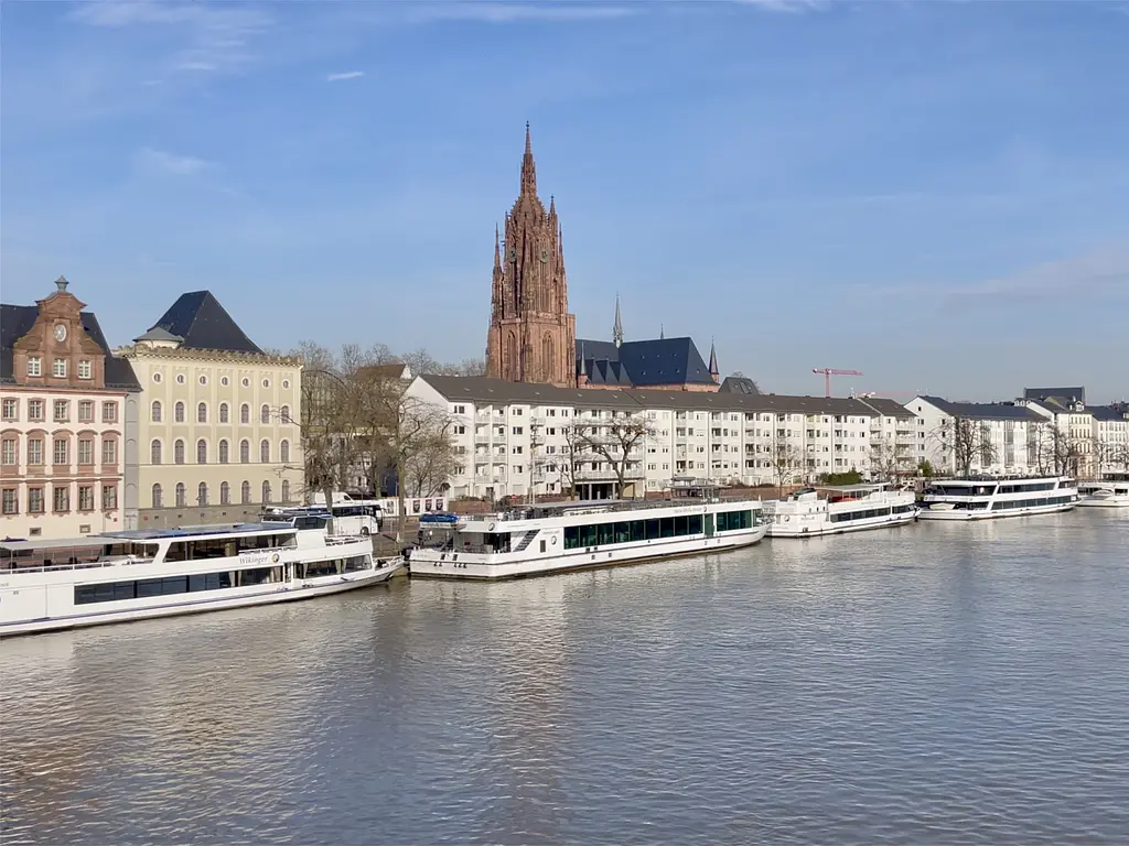 Frankfurt Cathedral & Main River