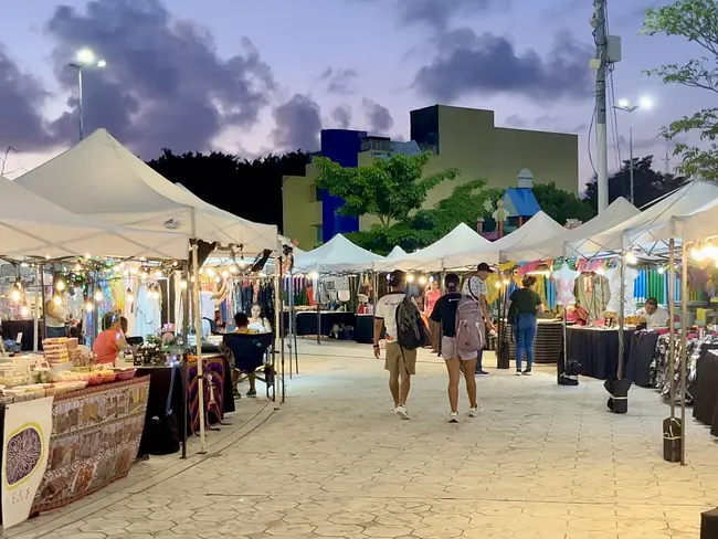 Two Gay Expats - Cancun, Quintana Roo, Mexico - Parque de las Palapas - Local Crafts