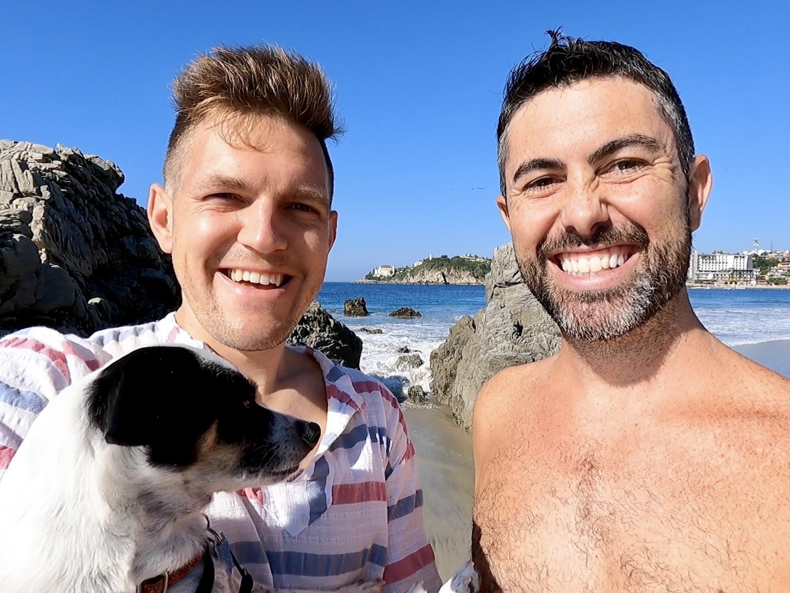 Two Gay Expats - Puerto Escondido - Playa Zicatela - Rocks
